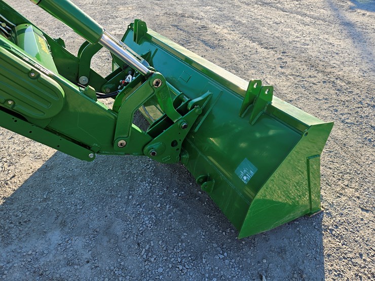 2024-john-deere-6175m-image-24