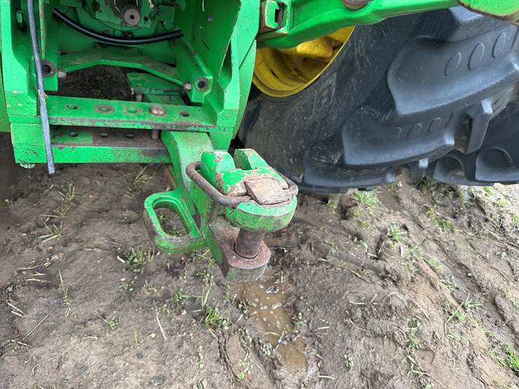 2012-john-deere-8335r-image-29