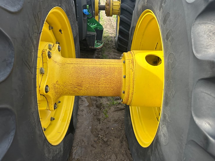 2019-john-deere-8295r-image-19