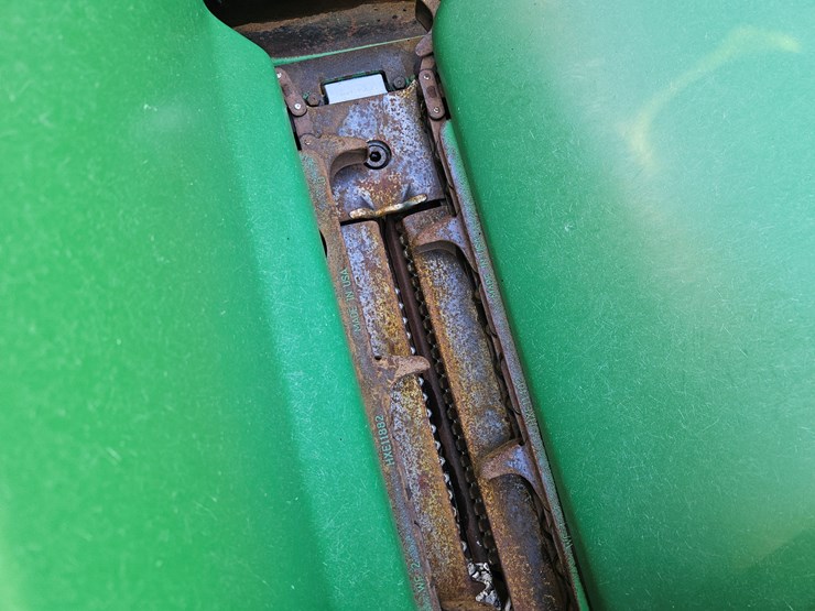2008-john-deere-608c-image-3