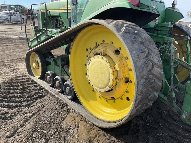john-deere-8410t-image-21