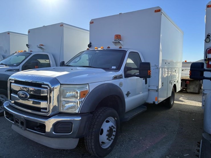 2011-ford-f550-image-1