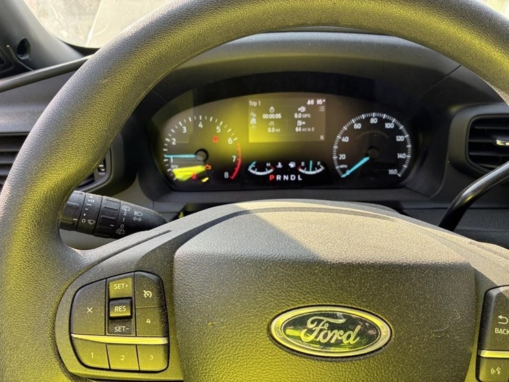 2023-ford-explorer-image-15