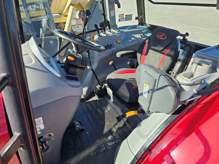 2021-mahindra-9125p-image-16