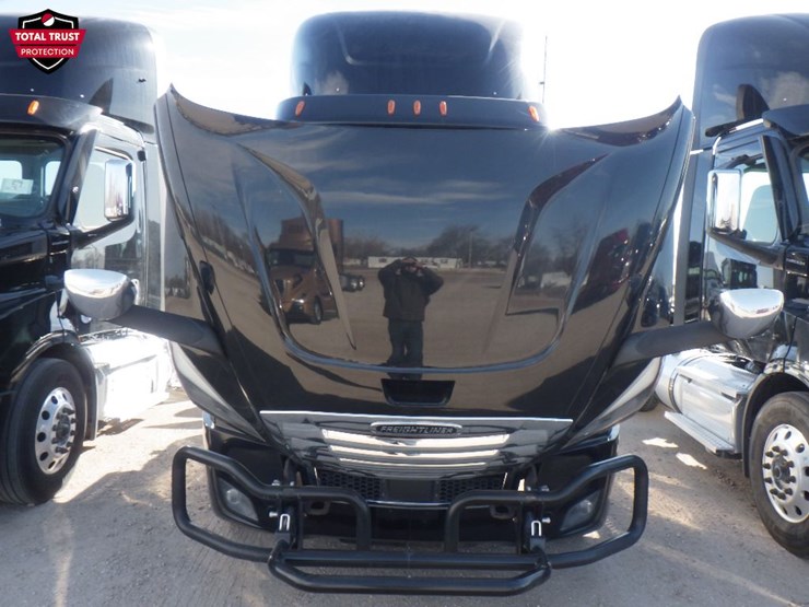 2022-freightliner-cascadia-116-image-21