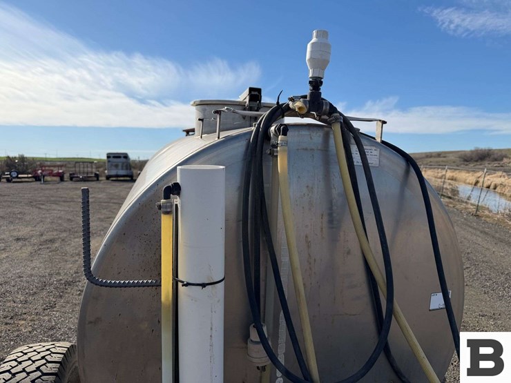 gf-metal-fabricators-chemigation-trailer-image-17