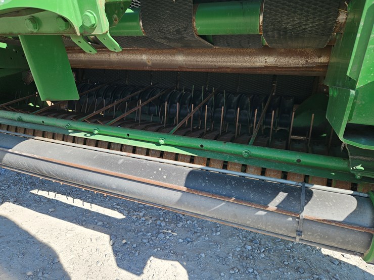 2022-john-deere-560r-image-4