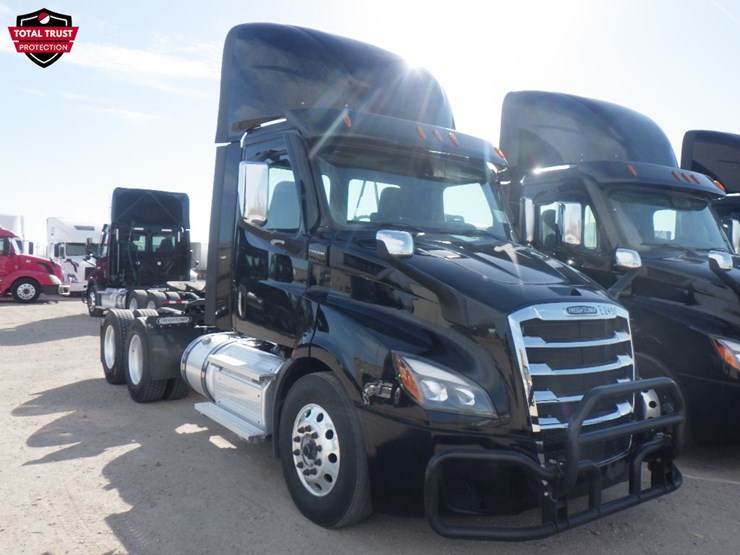 2022-freightliner-cascadia-116-image-3