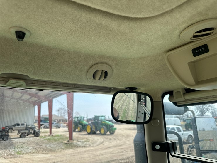 2019-john-deere-8295r-image-64