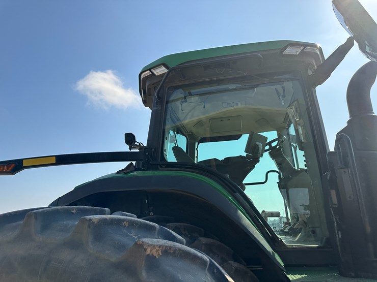 2023-john-deere-8r-250-image-42