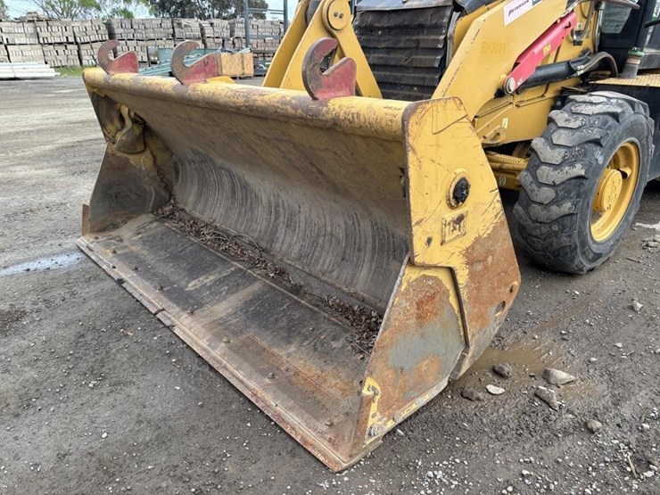 caterpillar-420f2-image-9