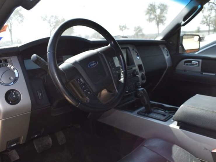 2017-ford-expedition-image-10