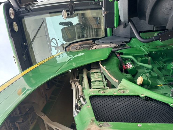 2019-john-deere-8295r-image-48