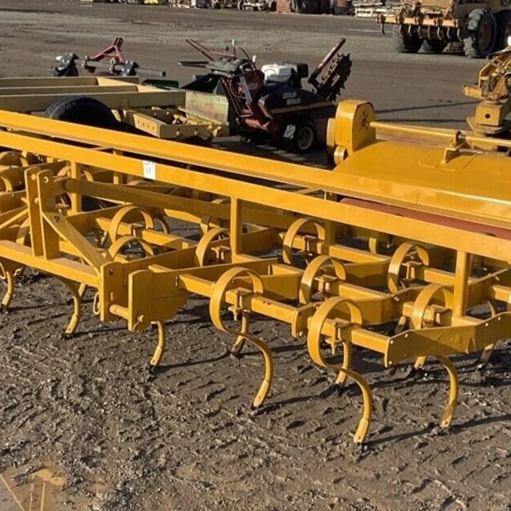 Custom 12' 3-Pt Springtooth Chisel