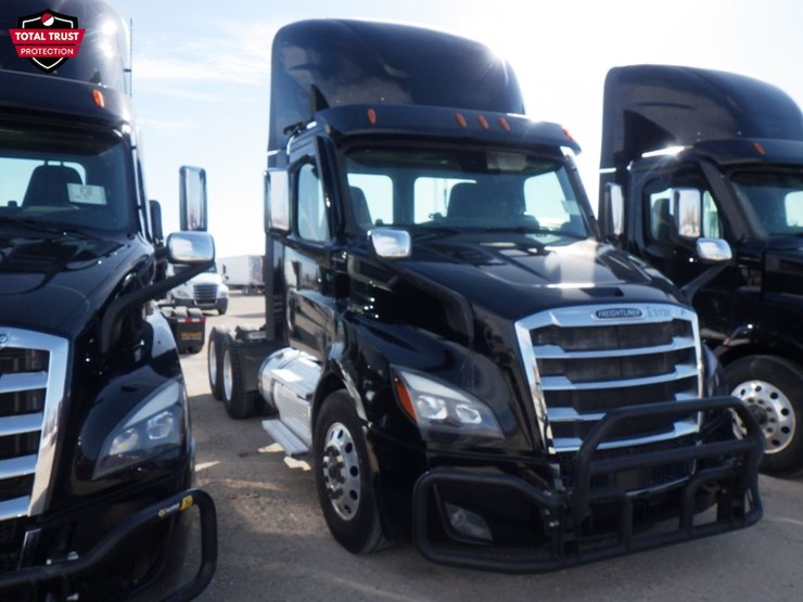 2022-freightliner-cascadia-116-image-3