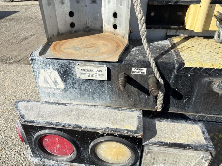 2011-ford-f550-sd-image-5