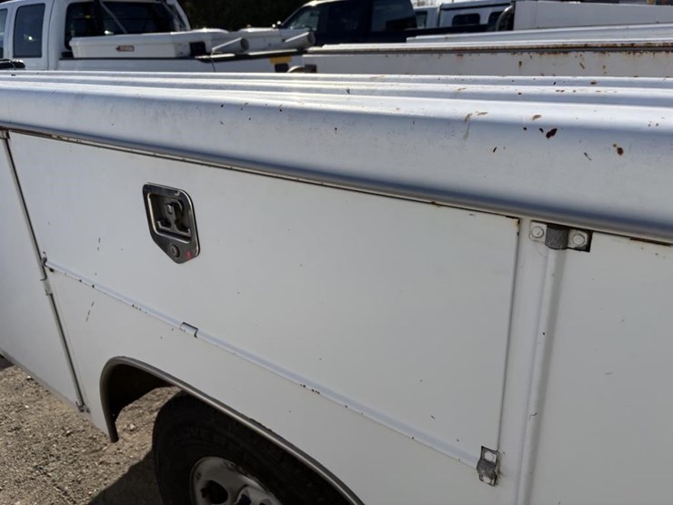 2008-chevrolet-2500-image-30