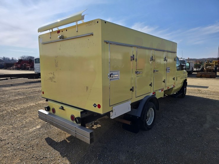 2018-ford-e450-image-4