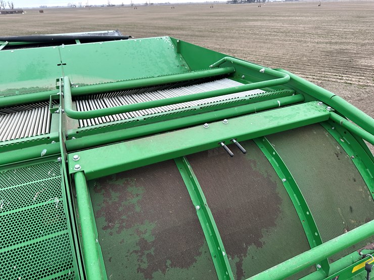 2021-john-deere-cp690-image-97