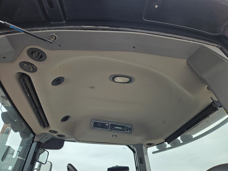 2014-versatile-500-image-6