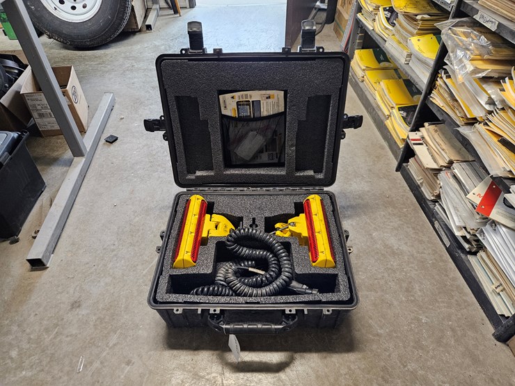 2022-deere-333g-image-14