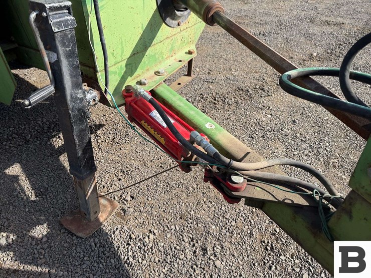 john-deere-466-image-11