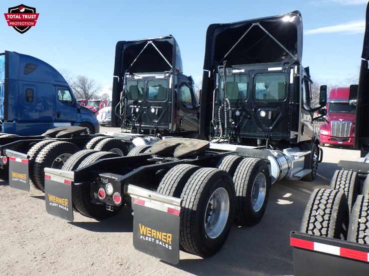 2022-freightliner-cascadia-116-image-7
