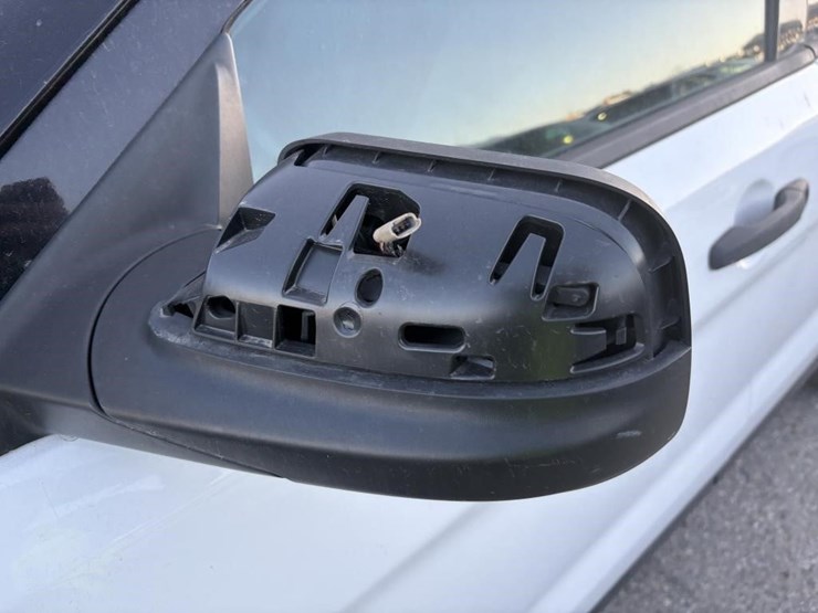 2018-ford-explorer-image-27