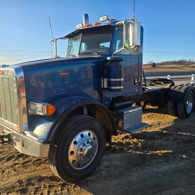 2010 PETERBILT 367