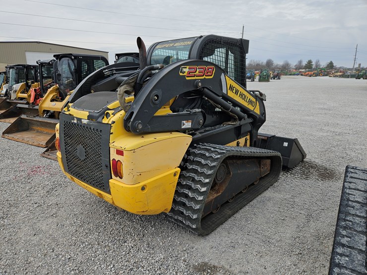 2012-new-holland-c238-image-18