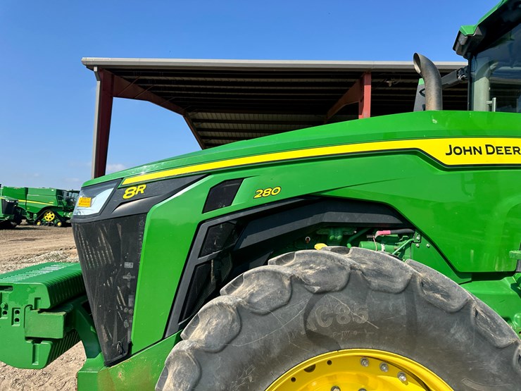 2022-john-deere-8r-280-image-32