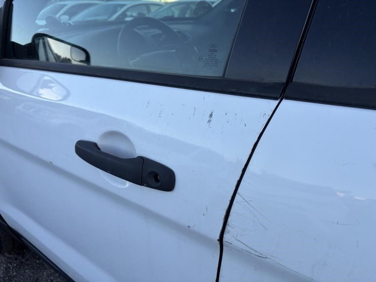 2018-ford-explorer-image-30