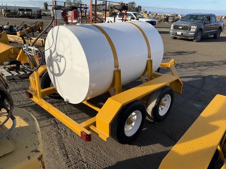 custom-550g-dual-axle-fuel-wagon-image-4