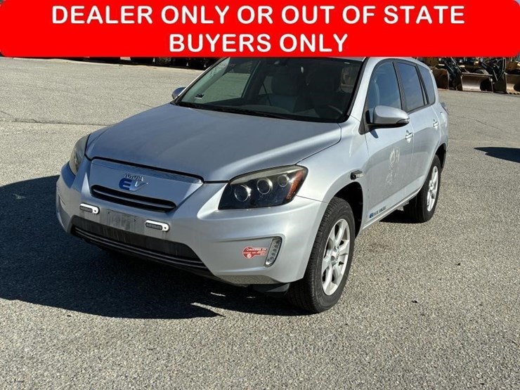 2014-toyota-rav4-image-1