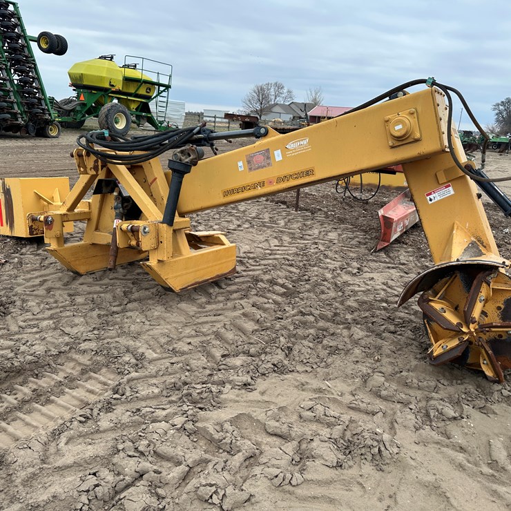 #38846 • Hurricane Baby Side-Arm Ditcher