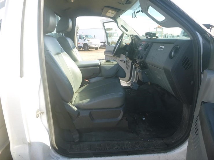 2012-ford-f550-image-22