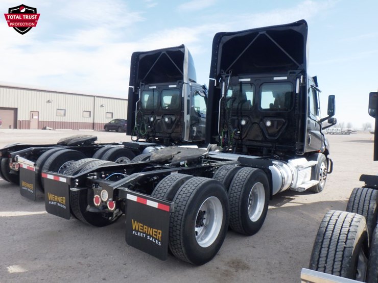 2022-freightliner-cascadia-116-image-7