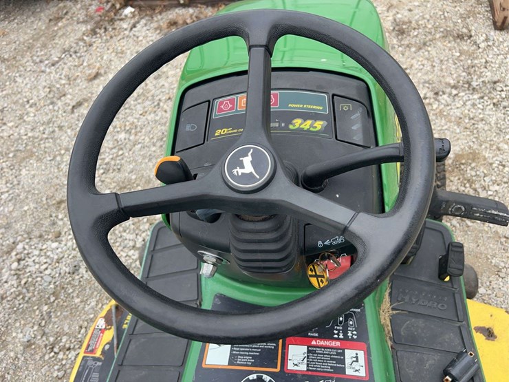 john-deere-345-image-16