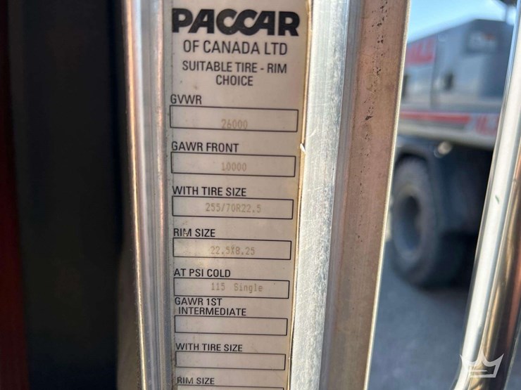 2012-peterbilt-337-image-38