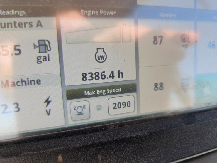 2016-john-deere-6110r-image-21