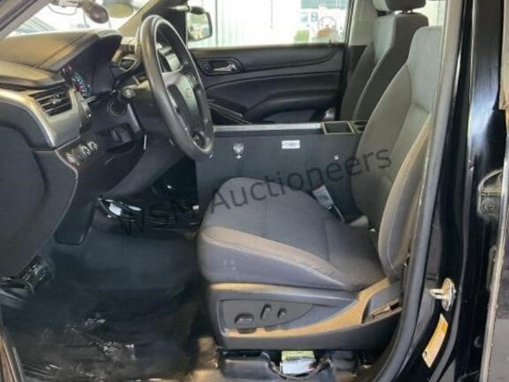 2020-chevrolet-tahoe-image-21