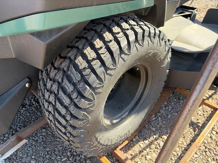 2025-yakta-yxr-920-commercial-zero-turn-mower-image-21