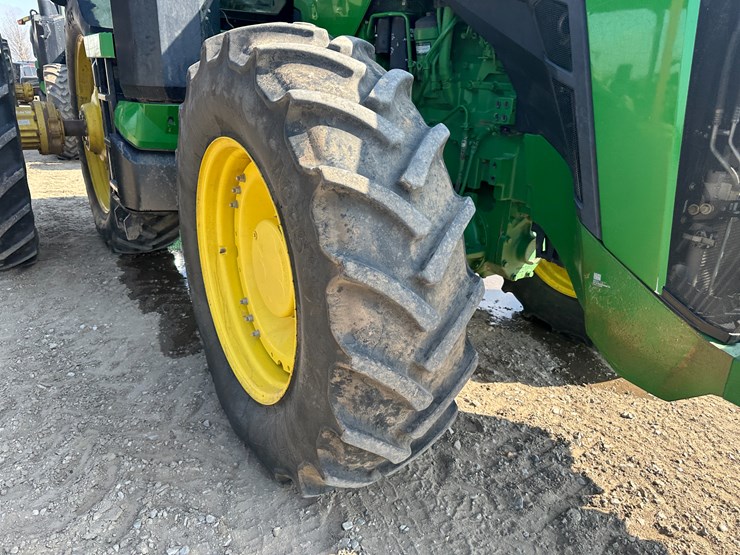 2022-john-deere-8r-280-image-9