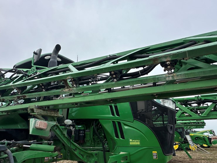 2021-john-deere-r4044-image-64