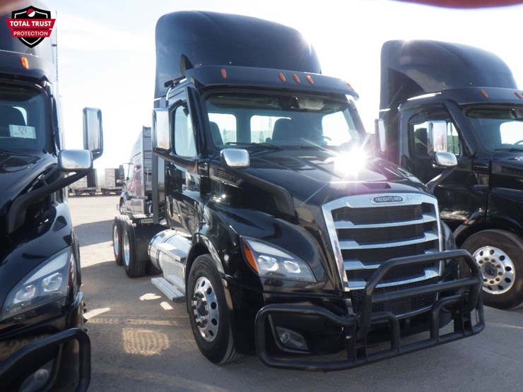 2022-freightliner-cascadia-116-image-3