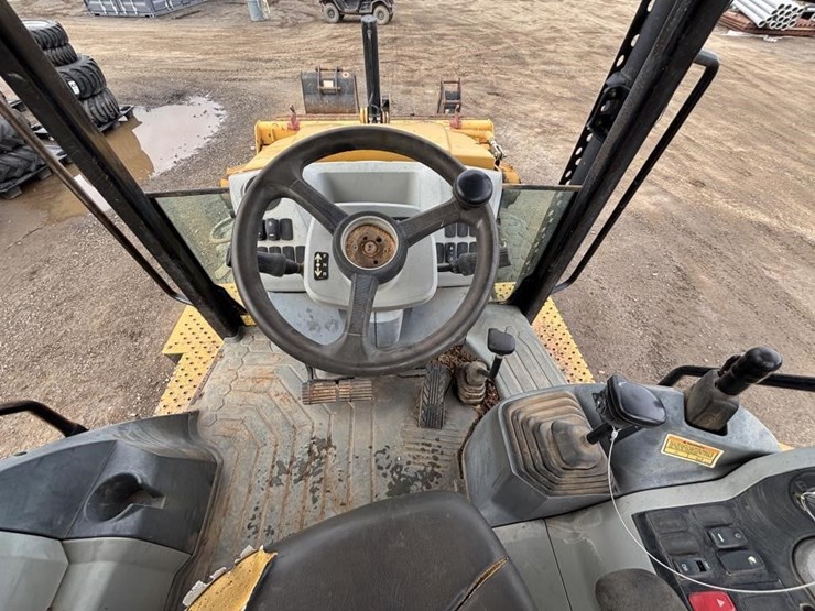 caterpillar-420f2-image-37