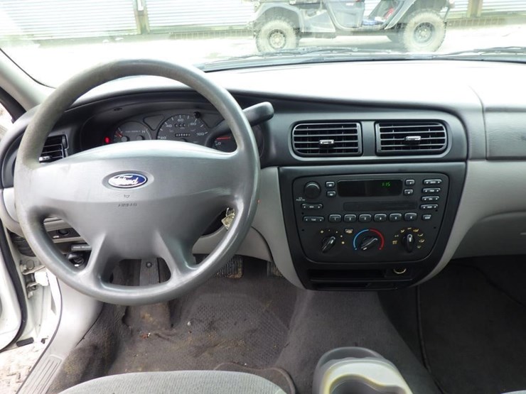 2000-ford-taurus-x-image-9
