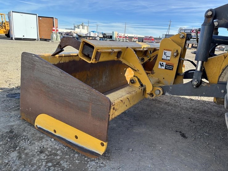 2018-deere-210lep-image-14