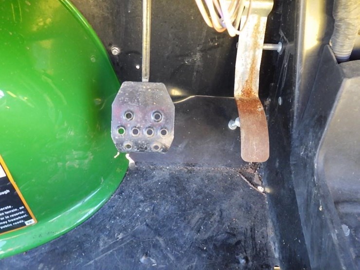 john-deere-gator-image-18