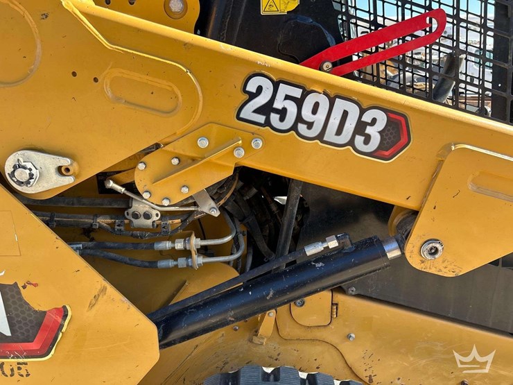 2023-caterpillar-259d3-image-21